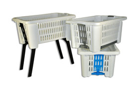 Wasmand op poten wit