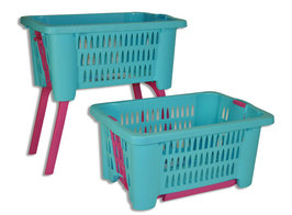 Wasmand op poten lichtblauw