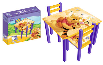 Kindertafeltje met 2 stoeltjes Winnie the Pooh